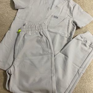 FIGS XXS SCRUB TOP AND PANTS
